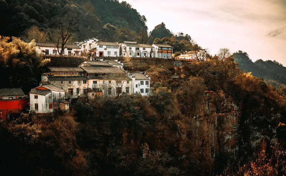 Baizhang Waterfall & Jiang Girl's Temple