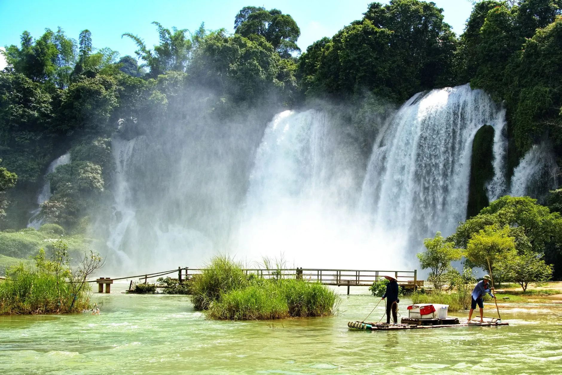 Detian Waterfall (Ban Gioc Falls)