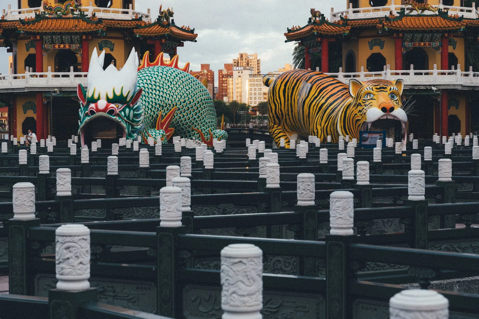 Dragon King Pond (Zongjiao Lukang)