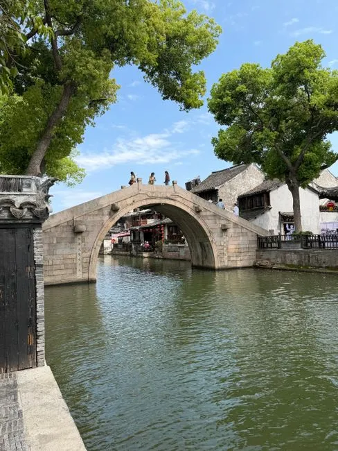 Fangsheng Bridge
