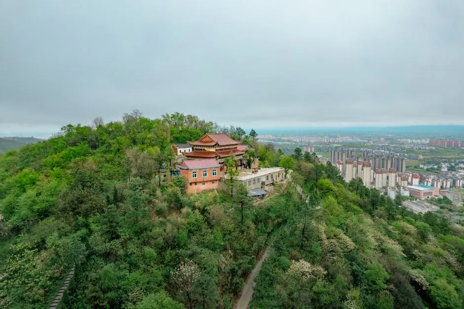 Huading Mountain