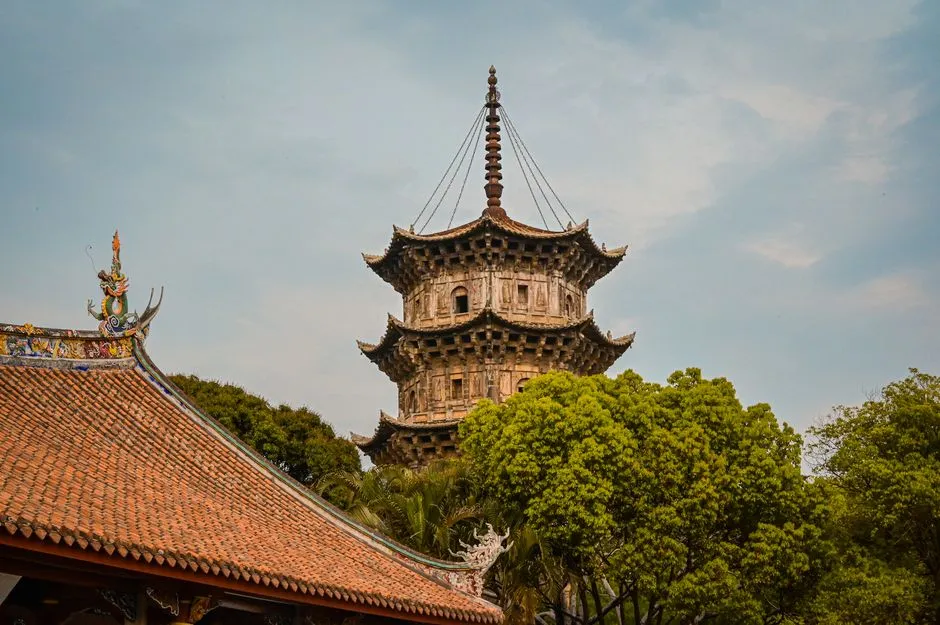 Hundred Rooms Tower
