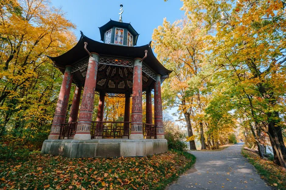 Kunshan Octagonal Pavilion