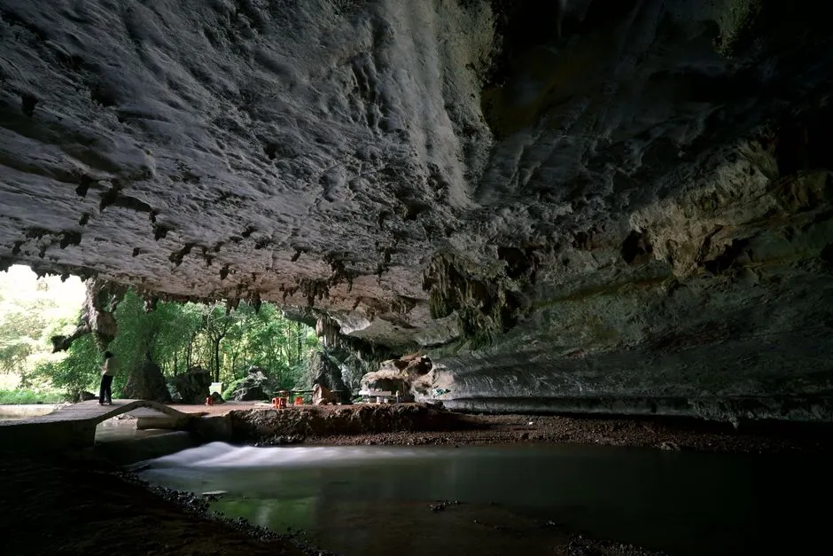 Lingyan Cave