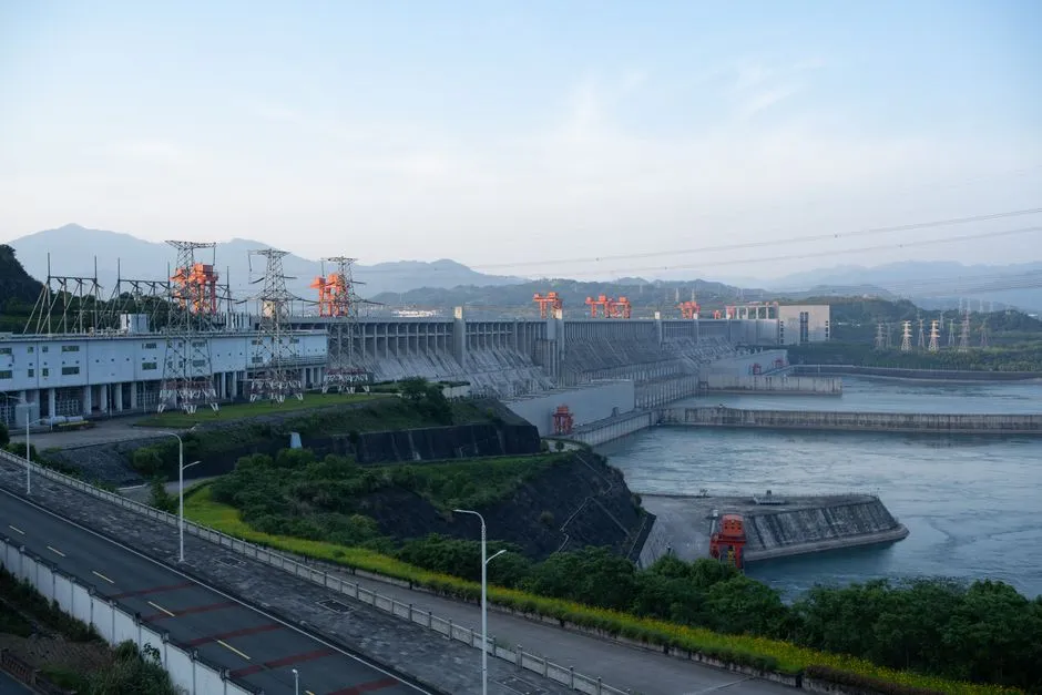 Longfeng Dam
