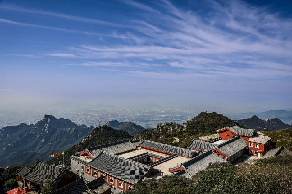 Lotus Mountain (Lianhua Shan)