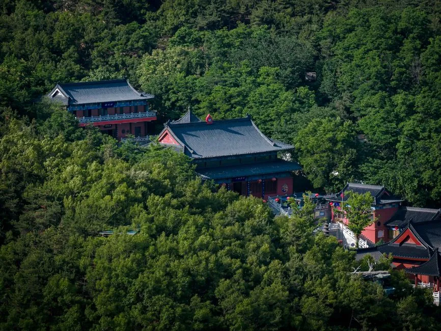 Lüxian Temple