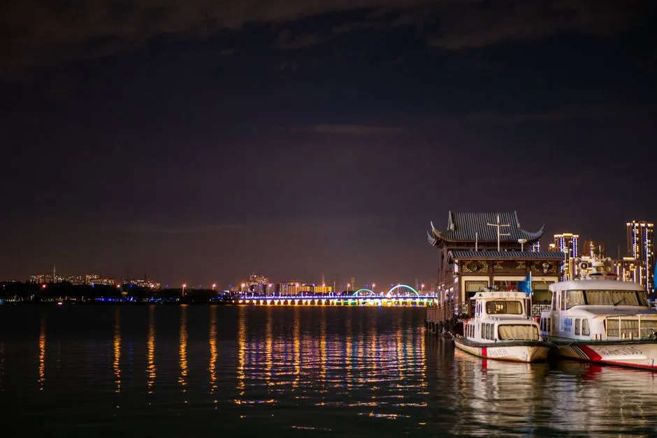 Rongjiang Night Cruise