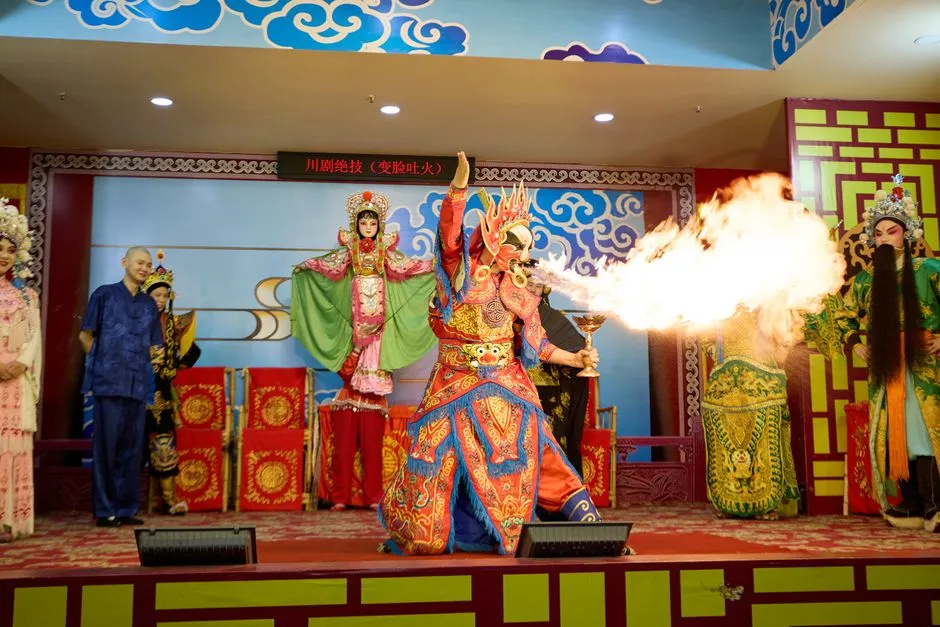 Sichuan Opera & Face-Changing Show