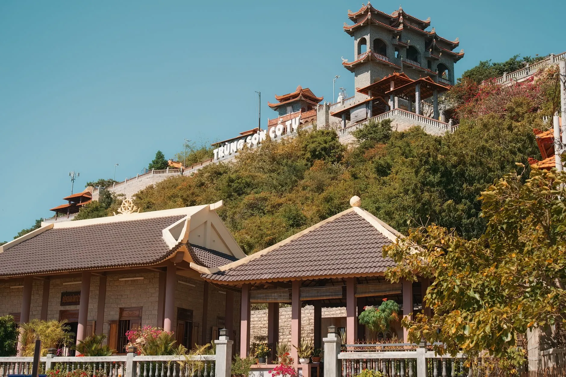 Tu Shan Temple