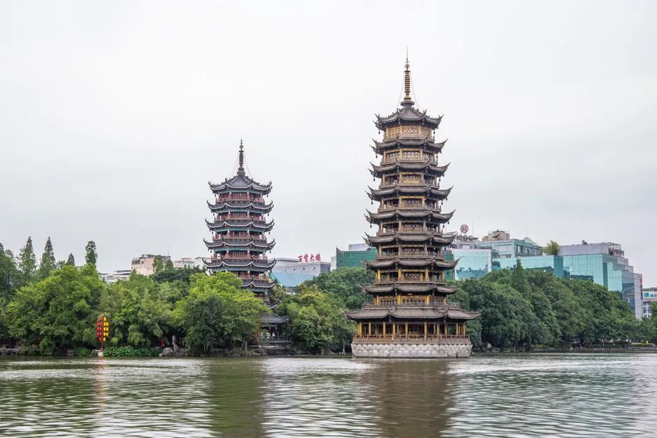 Guilin Two Rivers Four Lakes