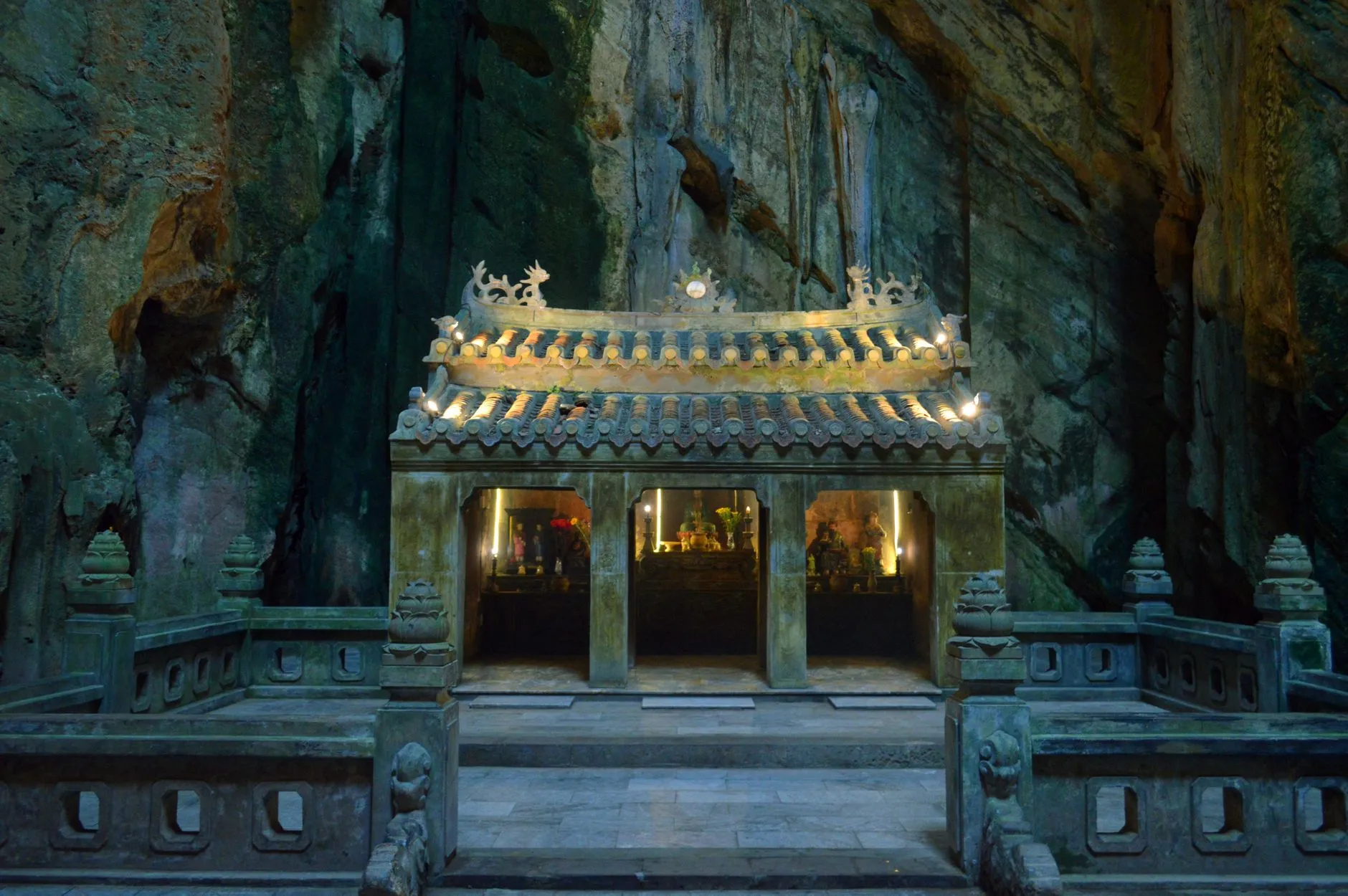 Yellow Dragon Cave